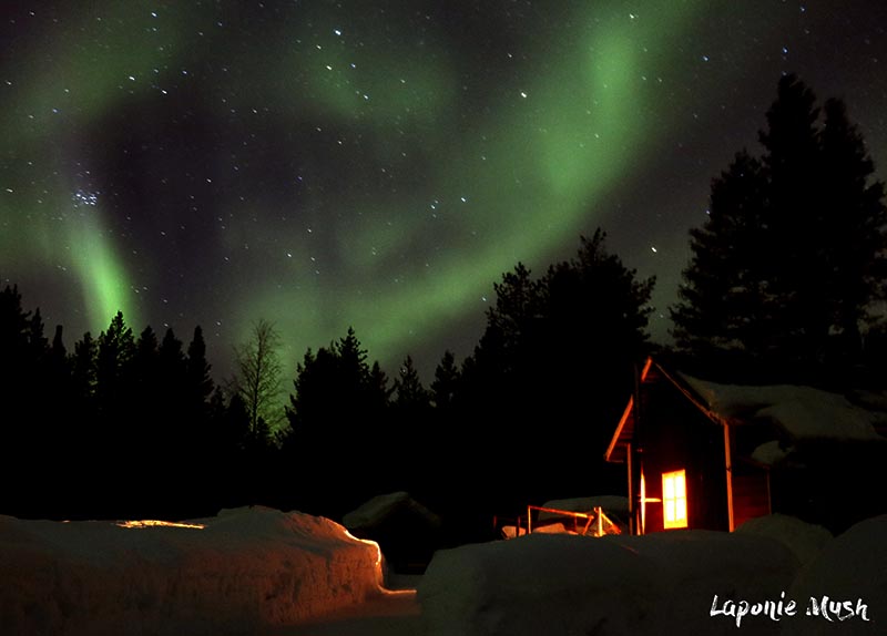 aurore boreale et ciel etoilé en laponie suedoise