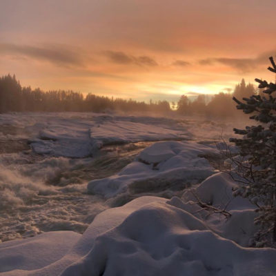 Un hiver en Suède, balade à Storforsen au coucher de soleil